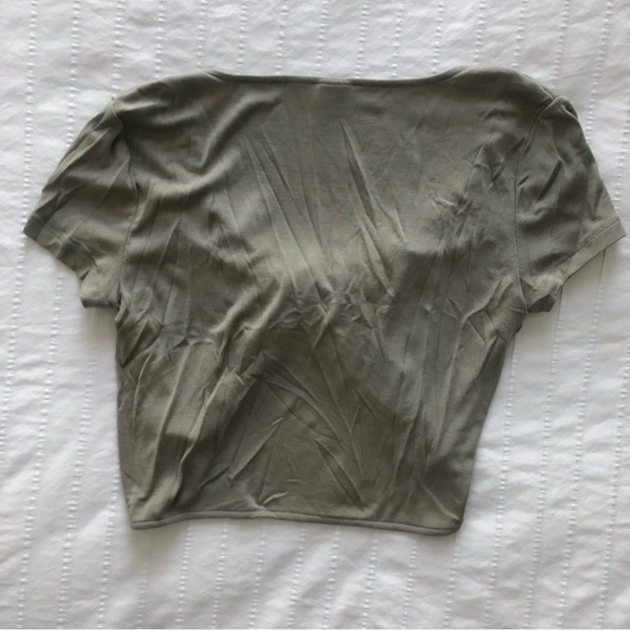 Brand new Olive Green Sunday Best Cassie T-Shirt - Picture 2 of 4